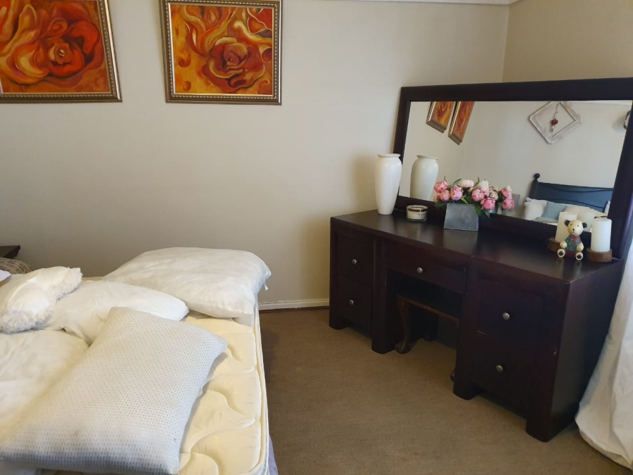 To Let 4 Bedroom Property for Rent in Jordania Free State